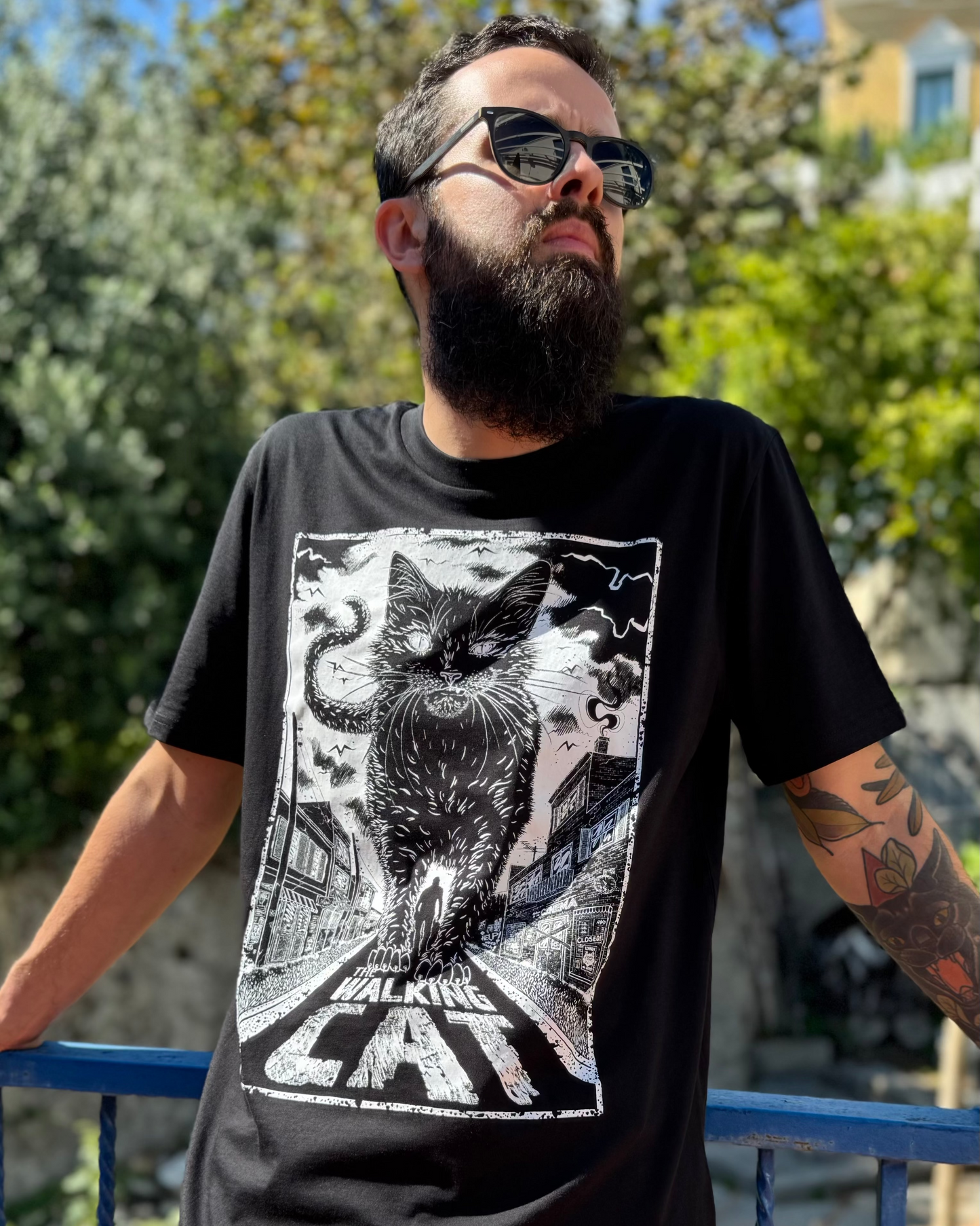 The Walking Cat: Kuschelig. Untot. Überall Haare.